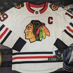 Jonathan Toews Chicago Blackhawk Breakaway Jersey Men's size M